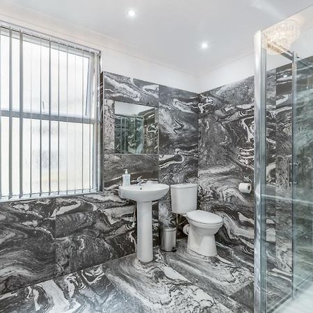 Crystal Towers Sasco Apartments Блекпул Екстериор снимка