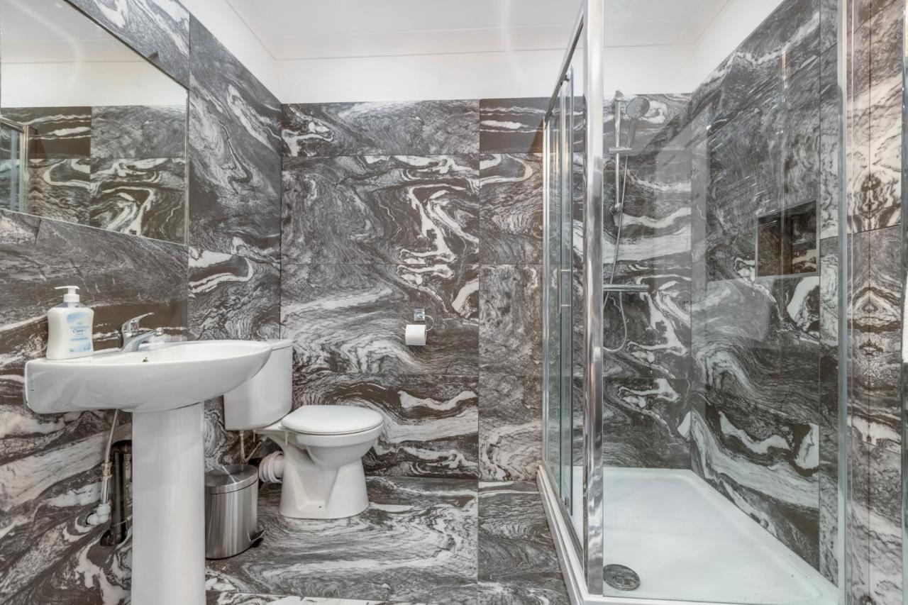 Crystal Towers Sasco Apartments Блекпул Екстериор снимка