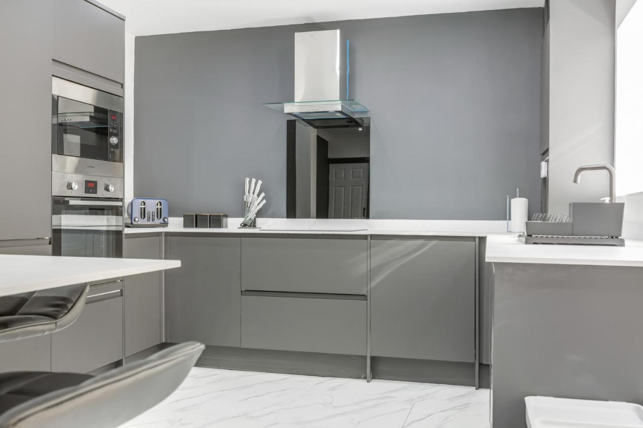 Crystal Towers Sasco Apartments Блекпул Екстериор снимка