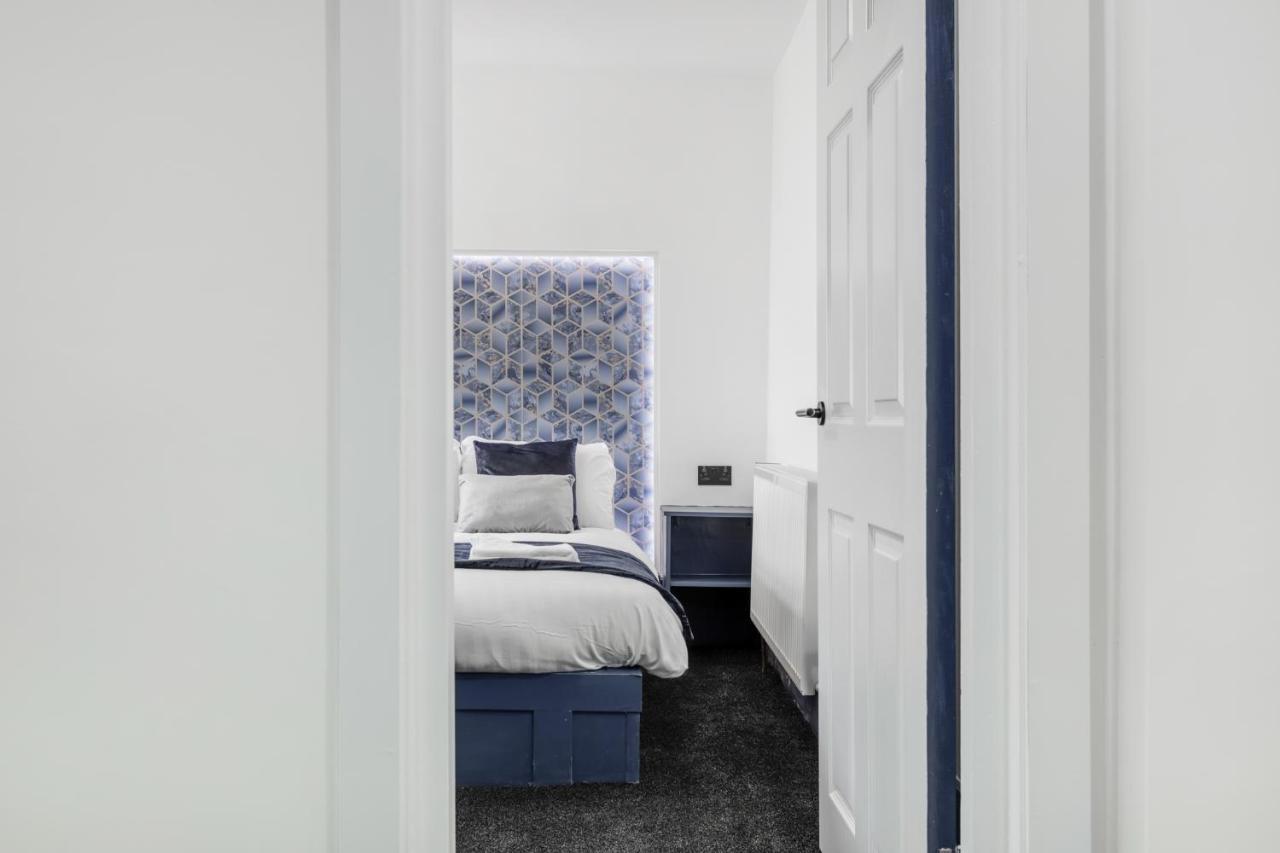 Crystal Towers Sasco Apartments Блекпул Екстериор снимка