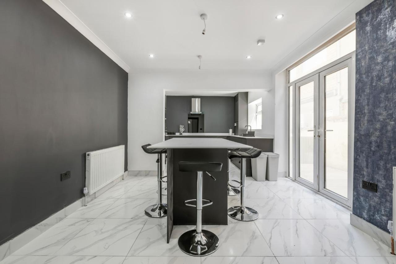 Crystal Towers Sasco Apartments Блекпул Екстериор снимка