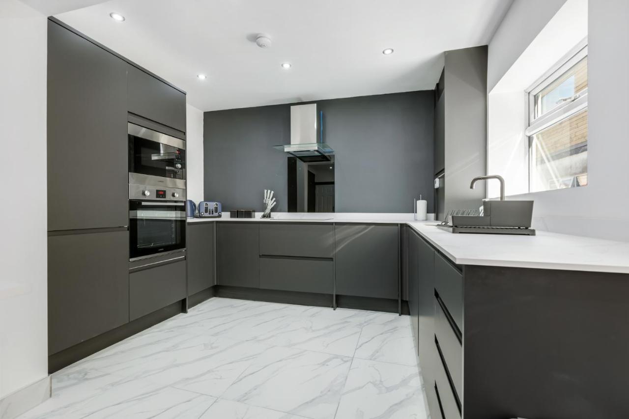 Crystal Towers Sasco Apartments Блекпул Екстериор снимка